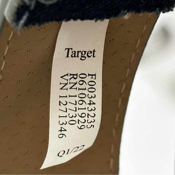 TARGET - SIZE MEDIUM - 4 DENIM COLORS - PLACED AT A SLANT - BELT FITS 29-35” - S - Picture 4 of 11